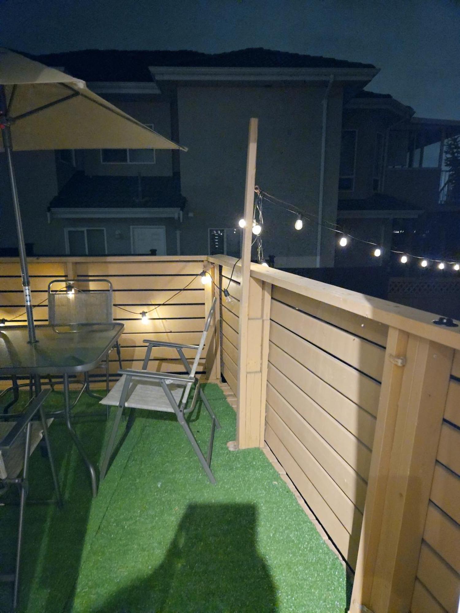 Charming Room With Attached Private Bath In The Heart Of Vancouver! Private Parking, Self Check-In & Just 4 Mins To Metrotown! Exteriör bild
