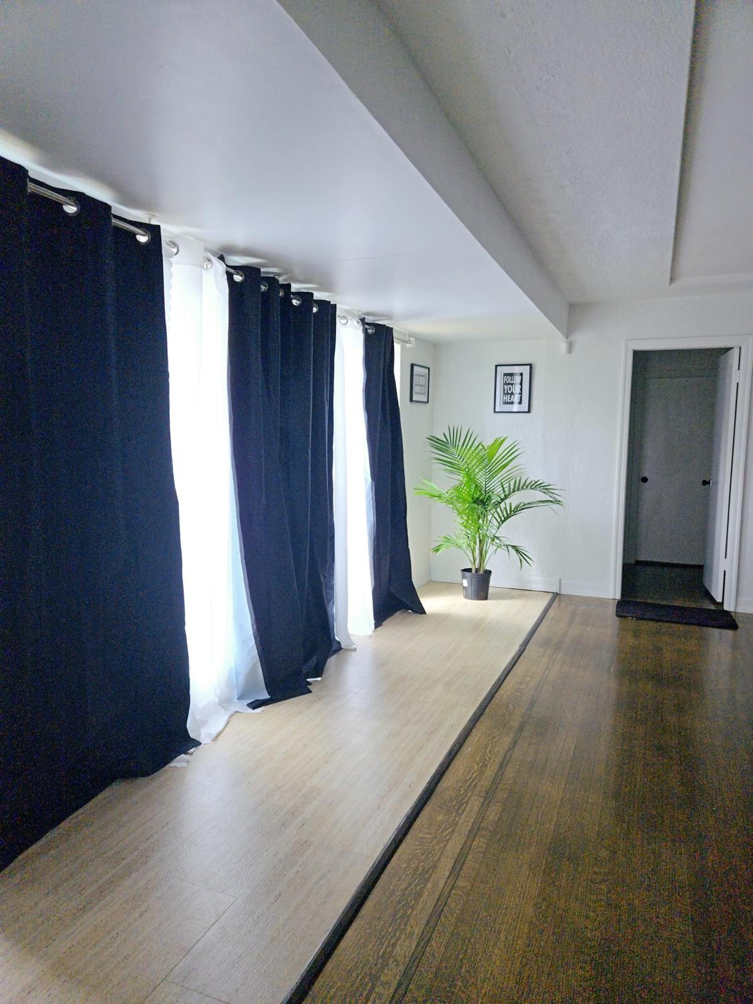 Charming Room With Attached Private Bath In The Heart Of Vancouver! Private Parking, Self Check-In & Just 4 Mins To Metrotown! Exteriör bild